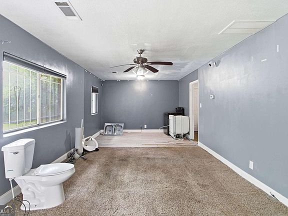 5th image of 2079 Woodberry Ave