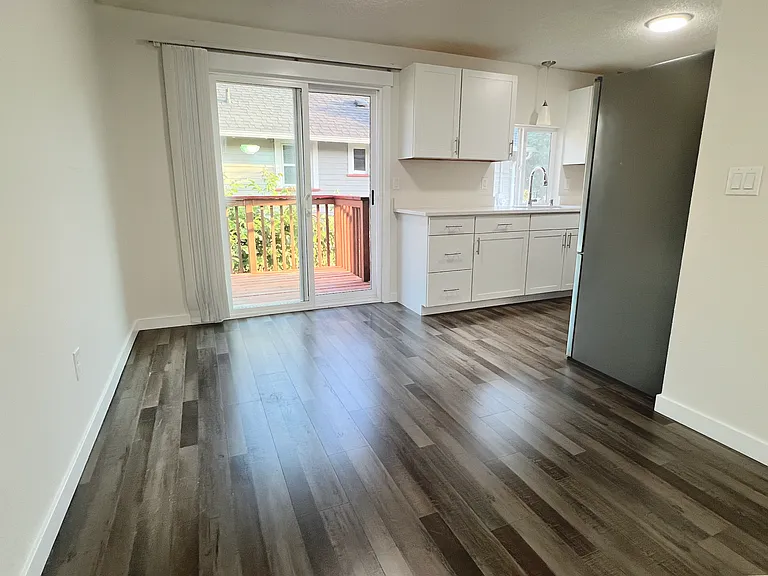 4809 S M St #A — Photo 8