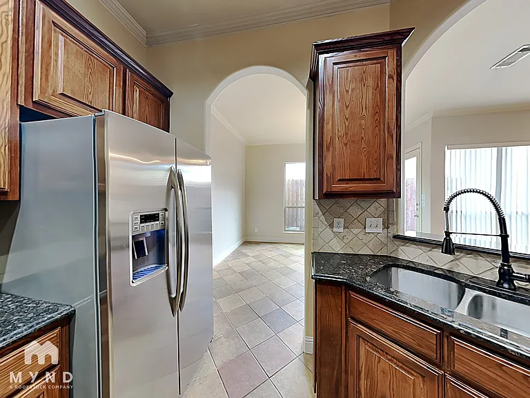 2204 Apollonia Ln — Photo 3