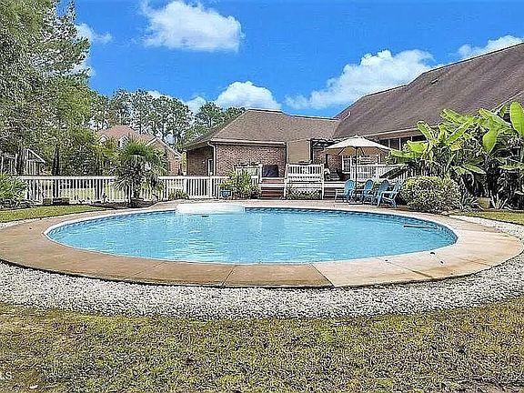 3rd image of 103 Wayfarer Drive
