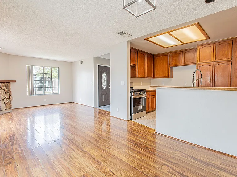 15809 Francisquito Ave #4 — Photo 36