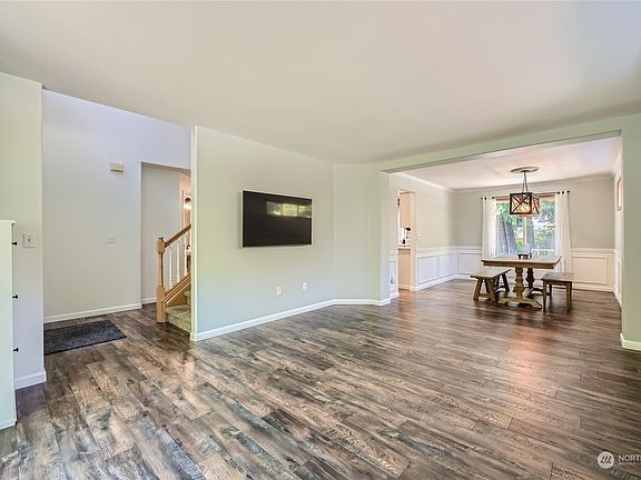 5th image of 17014 87th Avenue Ct E
