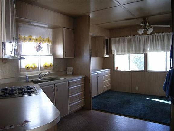 3rd image of 31915 Carefree Dr