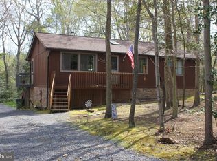 11890 Hilltop Rd, Lusby, MD 20657