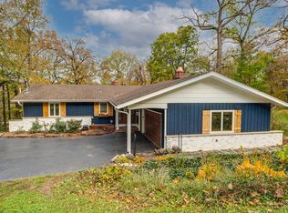 108 Wood Dr, Algonquin, IL 60102