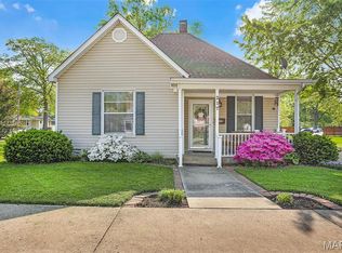 217 Staunton Rd, Troy, IL 62294