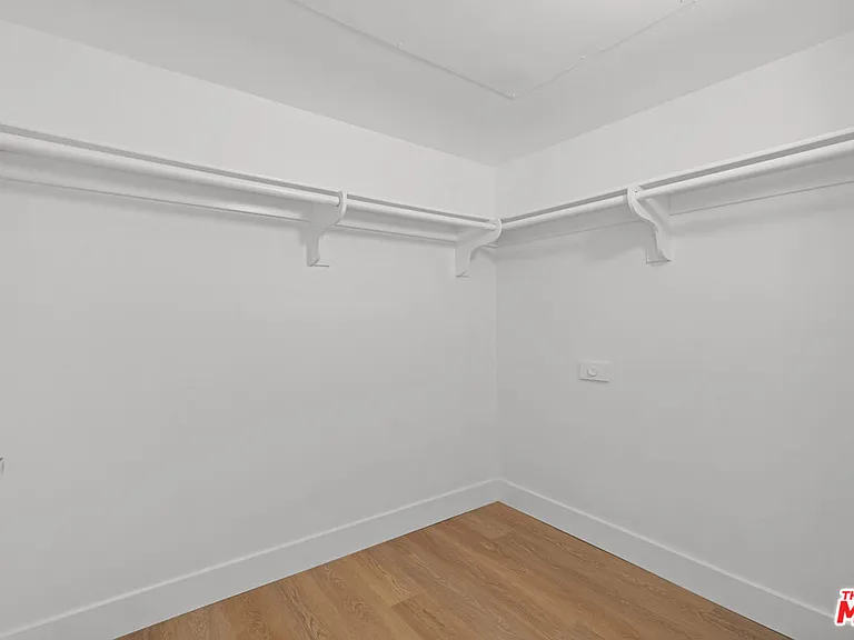 16100 W Sunset Blvd #109 — Photo 18