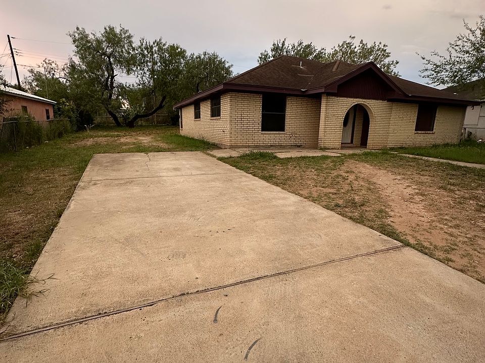Driveway to home/gated lot