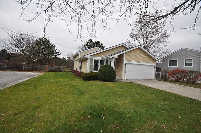 1st image of 16206 Fox Ct