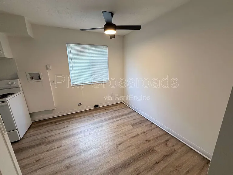 3084 Howey Rd — Photo 7