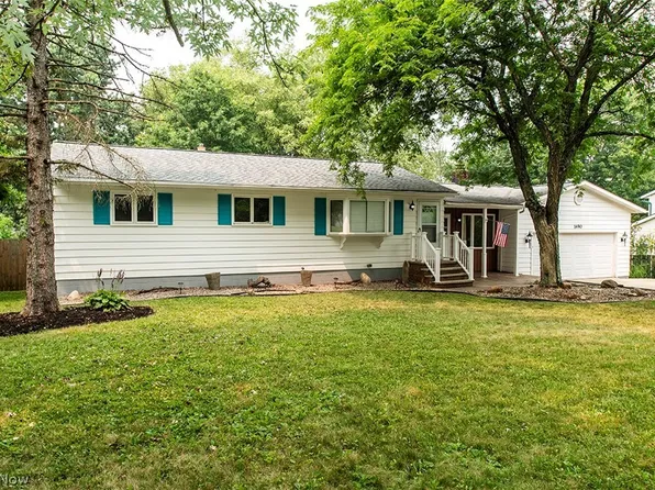 1490 Garfield Ave, Brunswick, OH 44212