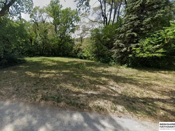 7022 N 54th St, Omaha, NE 68152