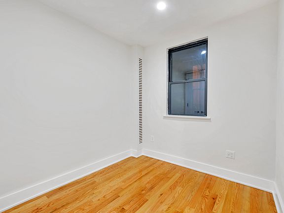 4th image of 426 W 49th St APT 2A