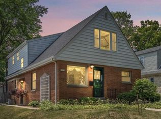3521 W Ohio Ave, Milwaukee, WI