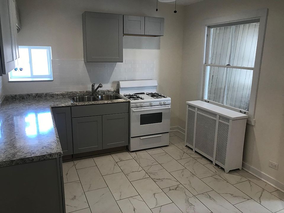 2nd image of 2848 N Kostner Ave #2