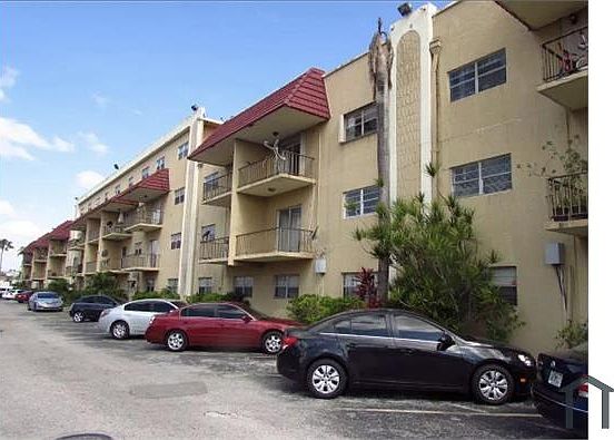 3rd image of 5100 SW 41st St APT 107