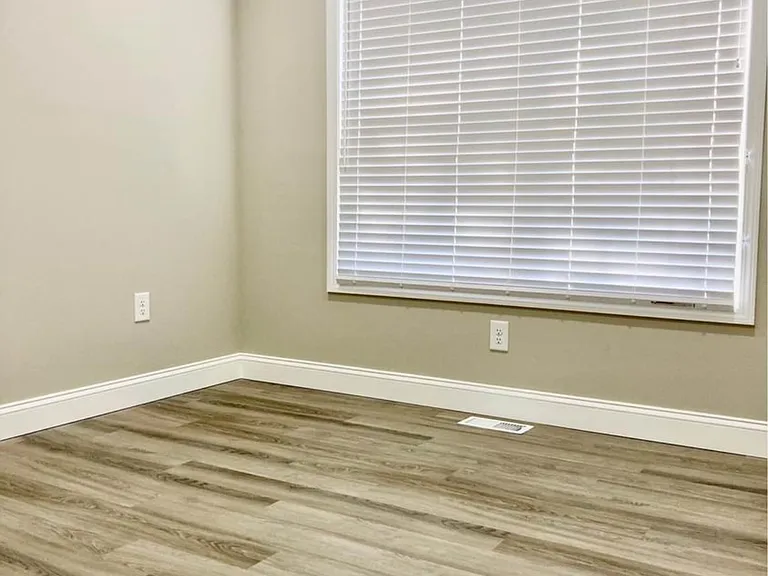 1100 Maid Marian Ln NE — Photo 27