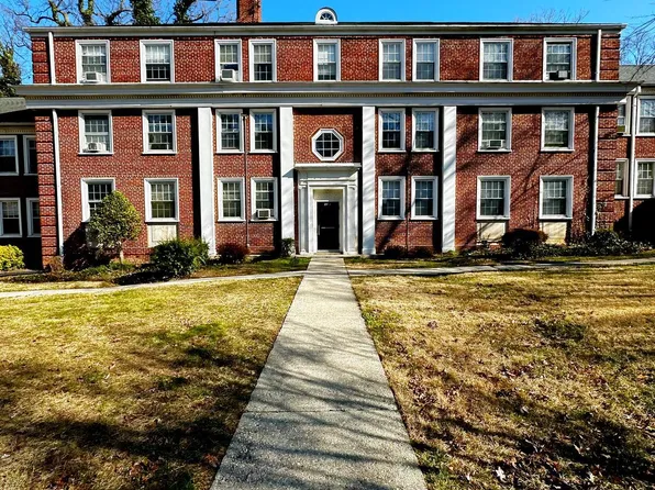 2714 31st St SE, Washington, DC 20020