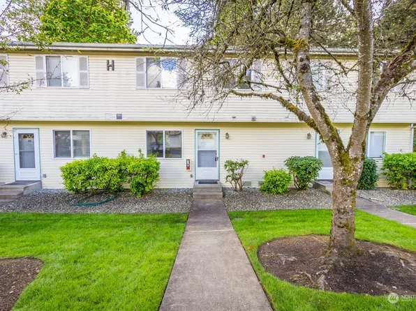 833 SW Sunset Boulevard #H40, Renton, WA 98057