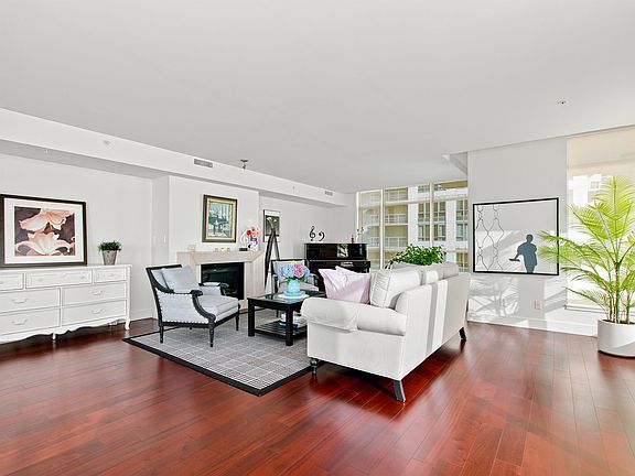 2nd image of 6080 Iona Dr #602