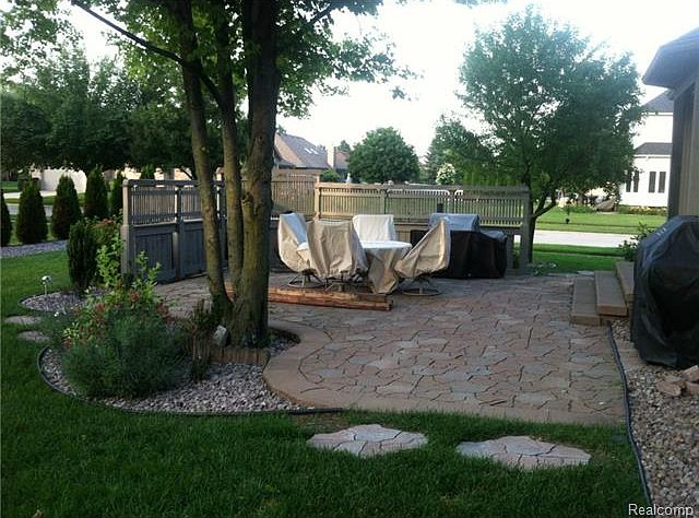 2nd image of 14967 Kelly Ct
