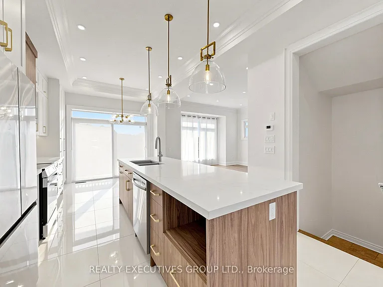 8 Limelight St — Photo 17