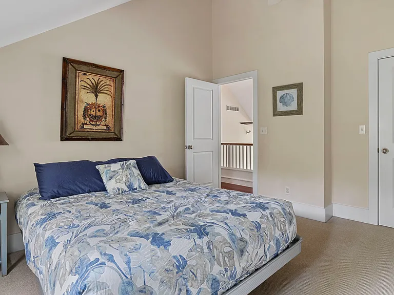 13217 Three Oaks Rd — Photo 34