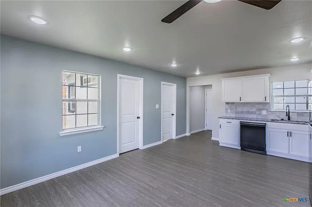 3 bed, 1175 sqft, $1,500 — Photo 1