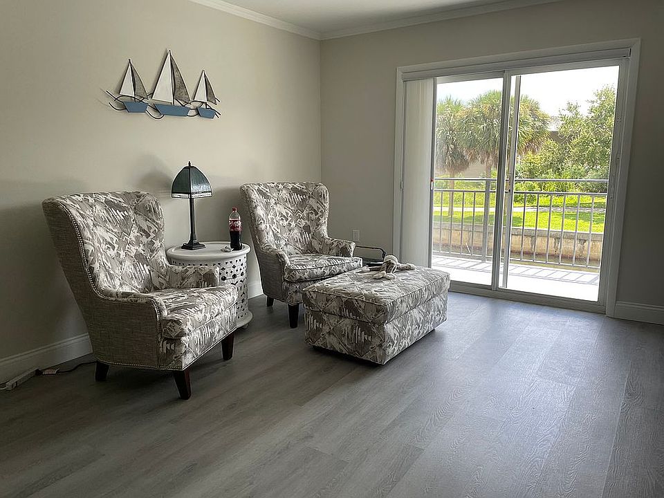 1st image of 101 N Riverside Dr #2110