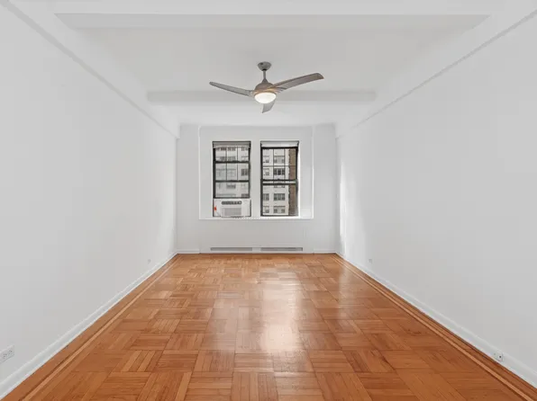 23 West 73rd Street image 2 of 9