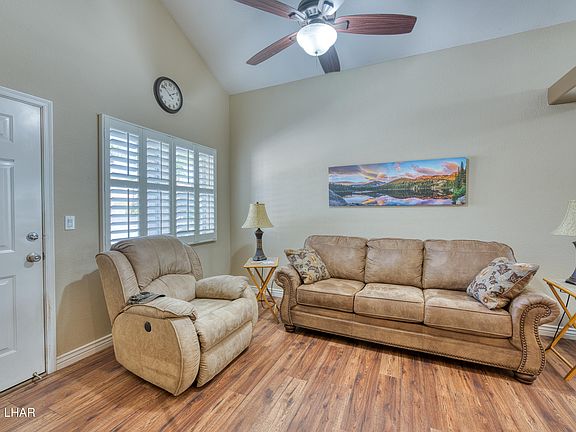 3rd image of 470 Acoma Blvd S Unit 122