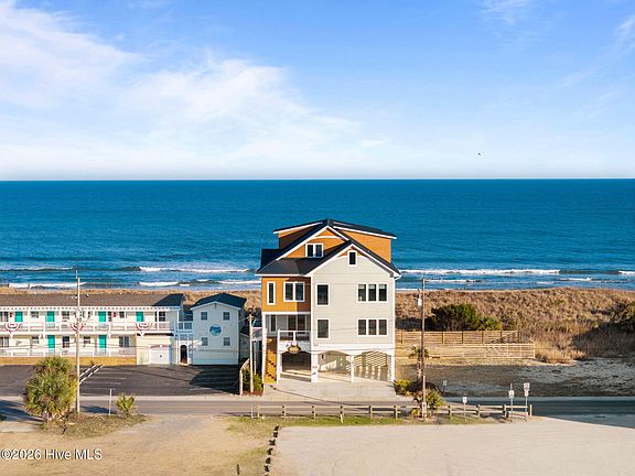 4th image of 312 Carolina Beach Avenue N