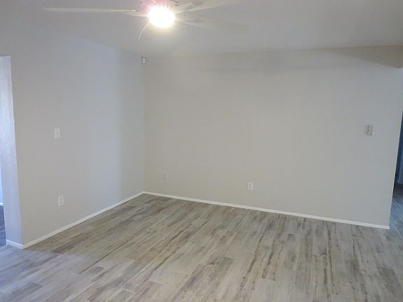 5th image of 10015 N 40th Dr