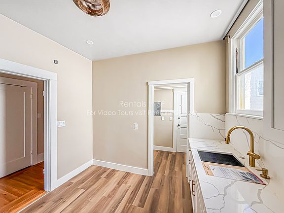 3rd image of 1924 Cabrillo St APT 3