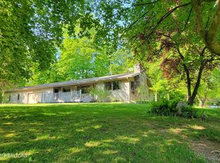 10519 Hardwood Trl, Perrinton, MI 48871