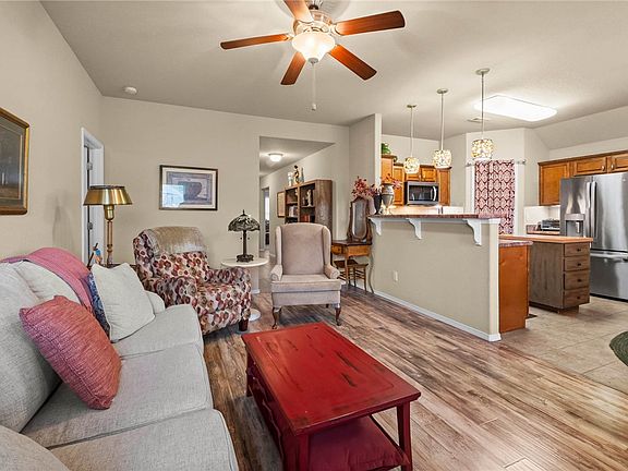 5th image of 3060 Hook Ln