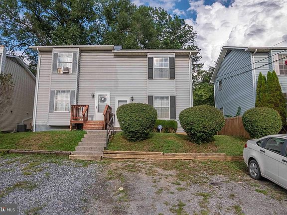 3rd image of 324 Cherrydale Ave