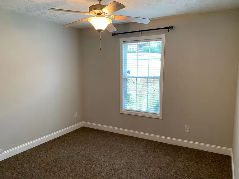 1421 Jefferson Station Rd — Photo 11