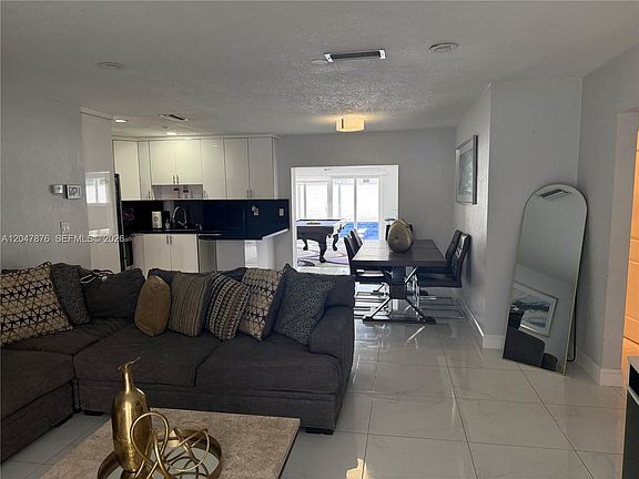 4th image of 7525 Roosevelt St