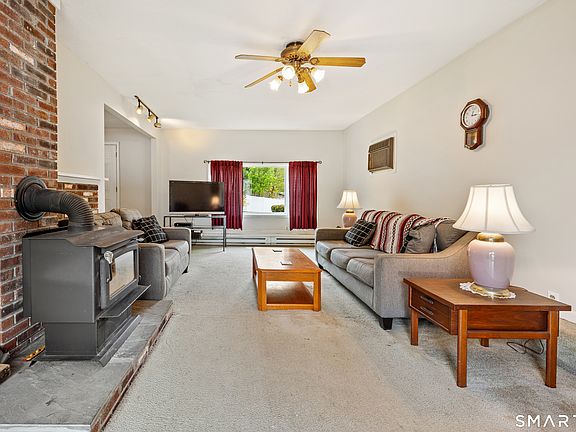 5th image of 44 Beacon Manor Road