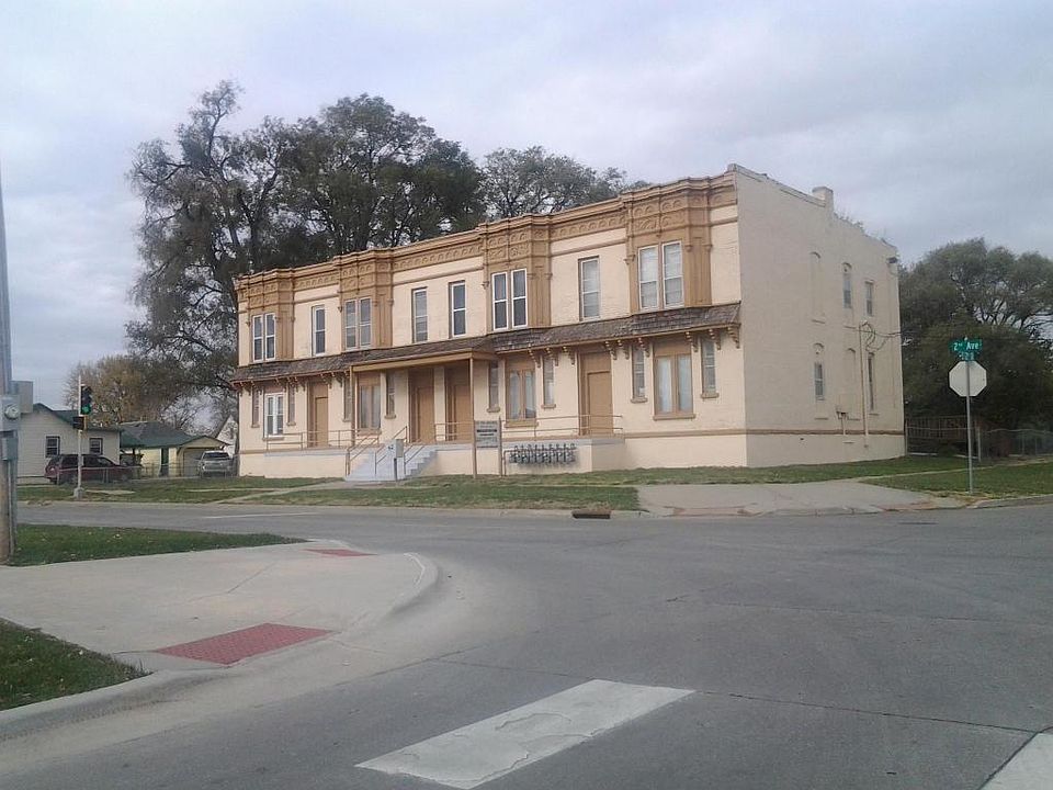 2nd image of 2200 2nd Ave