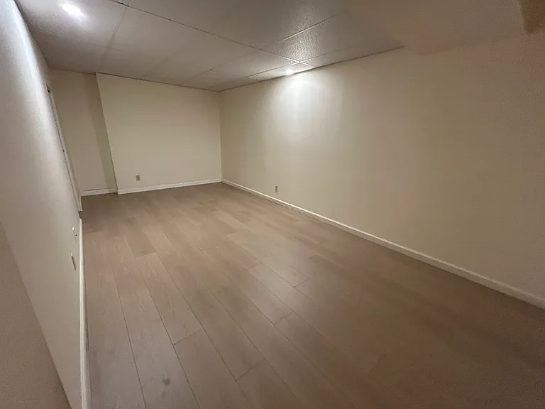 13919 34th Ave #BASEMENT — Photo 9
