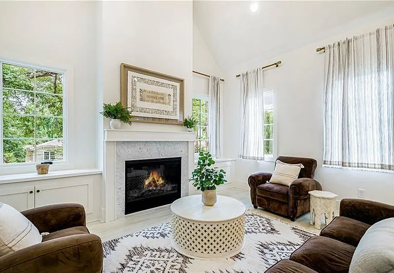 538 Park Dr NE — Photo 34