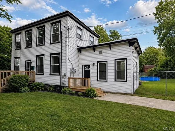 8 1/2 Noyes St, Utica, NY 13502