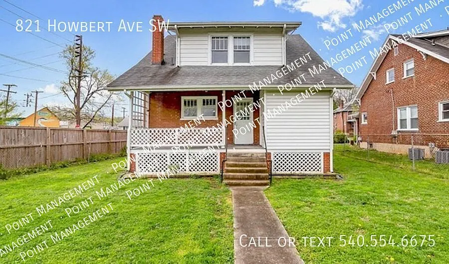 Charming 3 Bedroom,1.5 Bath Home in Wasena! — Photo 4