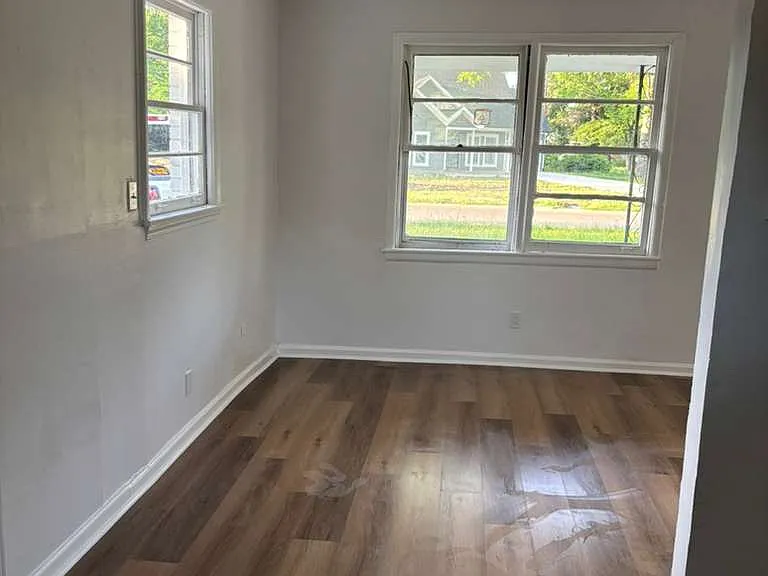 2919 Beatty St — Photo 11
