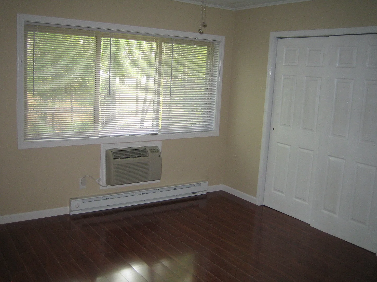 Westwood Apartments — Photo 2
