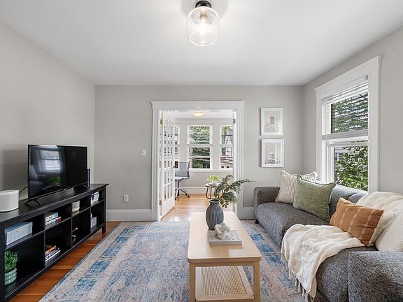 3rd image of 111 Chapman St #111