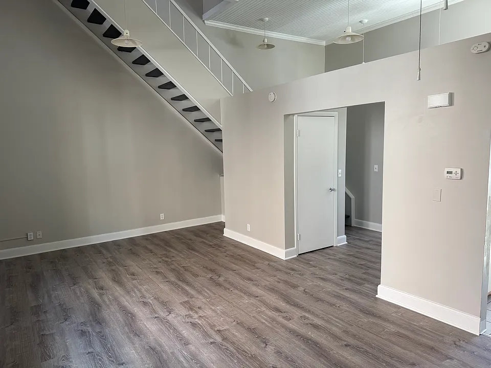 131 Southside Pkwy #3
