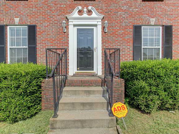 3rd image of 2397 Danbury Dr